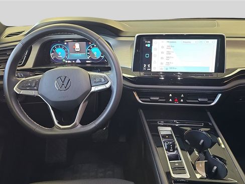 Used 2024 Volkswagen Atlas Cross Sport SE AWD/4WD image 9