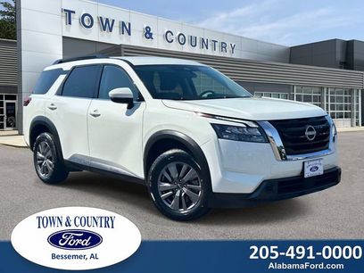 Used 2025 Nissan Pathfinder SV