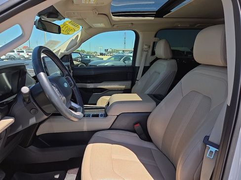 Used 2023 Ford Expedition Limited RWD image 23