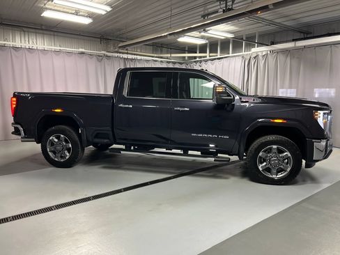 New 2026 GMC Sierra 2500 SLT w/ SLT Premium Package AWD/4WD image 8