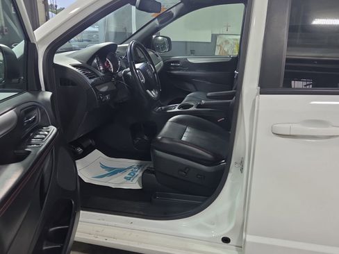 Used 2019 Dodge Grand Caravan GT FWD image 8