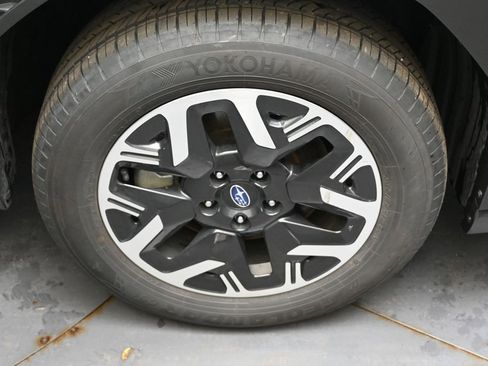 Certified 2025 Subaru Forester Premium AWD/4WD image 10