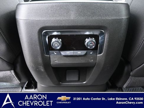 New 2025 Chevrolet Suburban Premier image 16