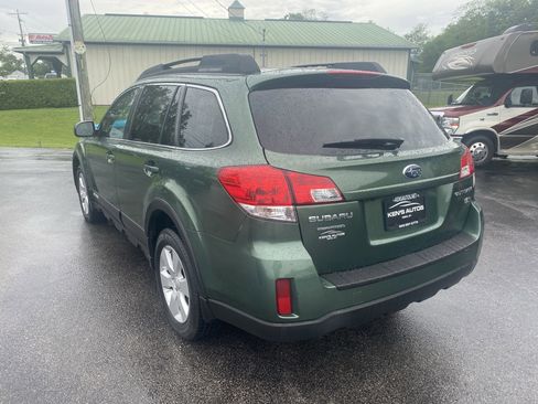 Used 2011 Subaru Outback 2.5i Premium image 7