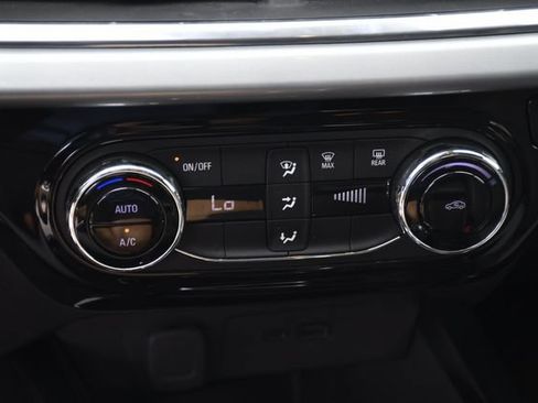 Used 2024 Chevrolet Trax LT FWD image 13