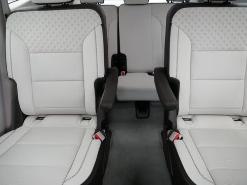 Used 2026 GMC Acadia Denali w/ Super Cruise Package FWD image 13