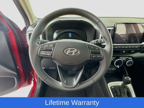 New 2025 Hyundai Venue Limited image 11
