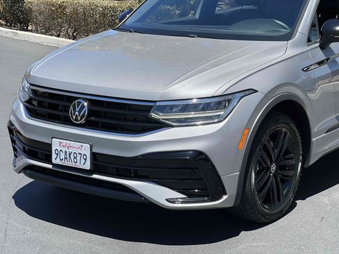 Used 2022 Volkswagen Tiguan SE R-Line FWD image 53