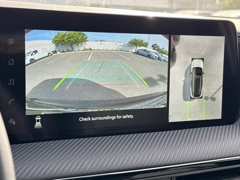 New 2025 Nissan Kicks SR image 16