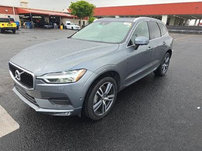 Used 2019 Volvo XC60 T6 Momentum w/ Advanced Package