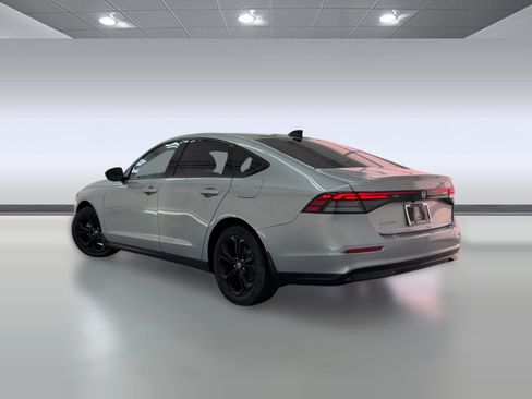 Used 2025 Honda Accord SE image 3