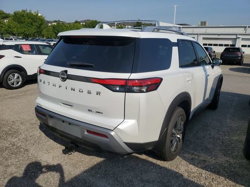 Certified 2025 Nissan Pathfinder SL AWD/4WD image 15