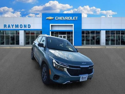 Used 2024 Kia Seltos S AWD/4WD image 9