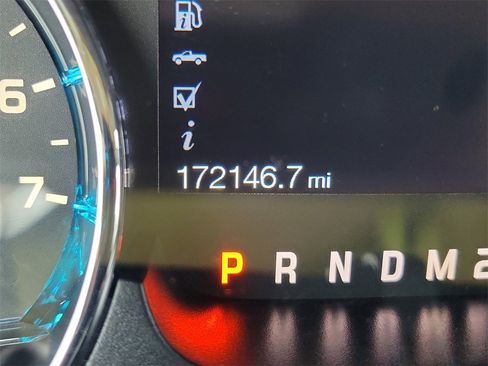 Used 2013 Ford F150 XLT w/ Luxury Equipment Group image 14