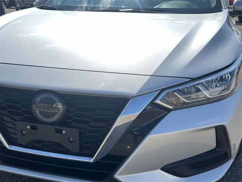 Used 2022 Nissan Sentra SV image 11