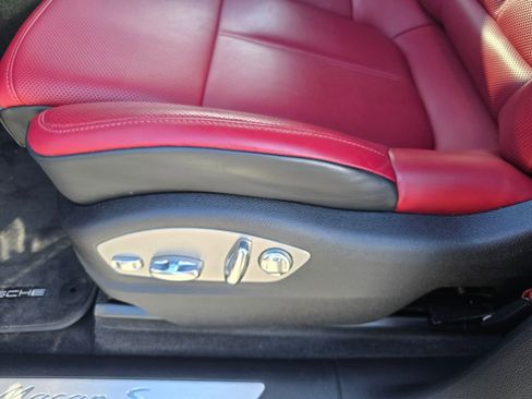 Used 2024 Porsche Macan S image 19