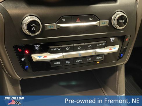 Used 2020 Ford Explorer Platinum image 12