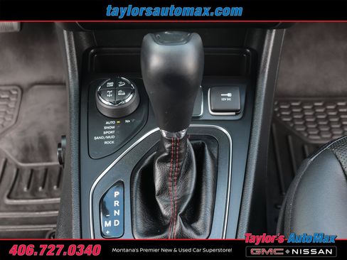 Used 2019 Jeep Cherokee Trailhawk AWD/4WD image 23