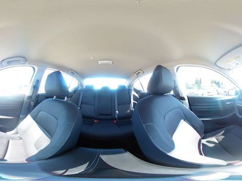 Used 2025 Nissan Altima 2.5 SV FWD image 35