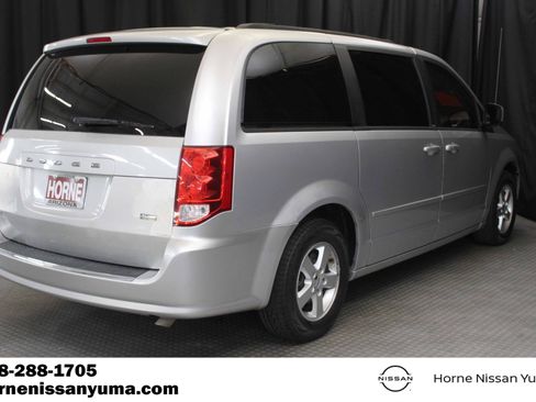 Used 2012 Dodge Grand Caravan SXT FWD image 14