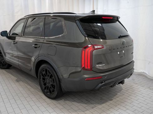 Used 2021 Kia Telluride EX w/ EX Premium Package image 4