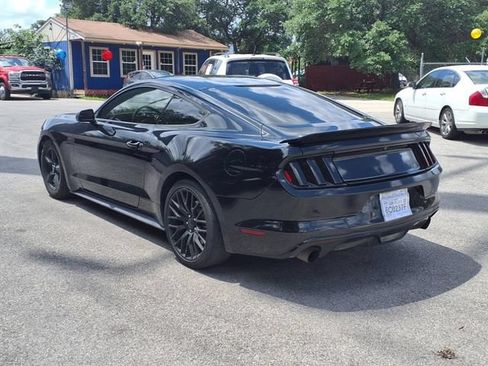 Used 2015 Ford Mustang Coupe RWD image 5