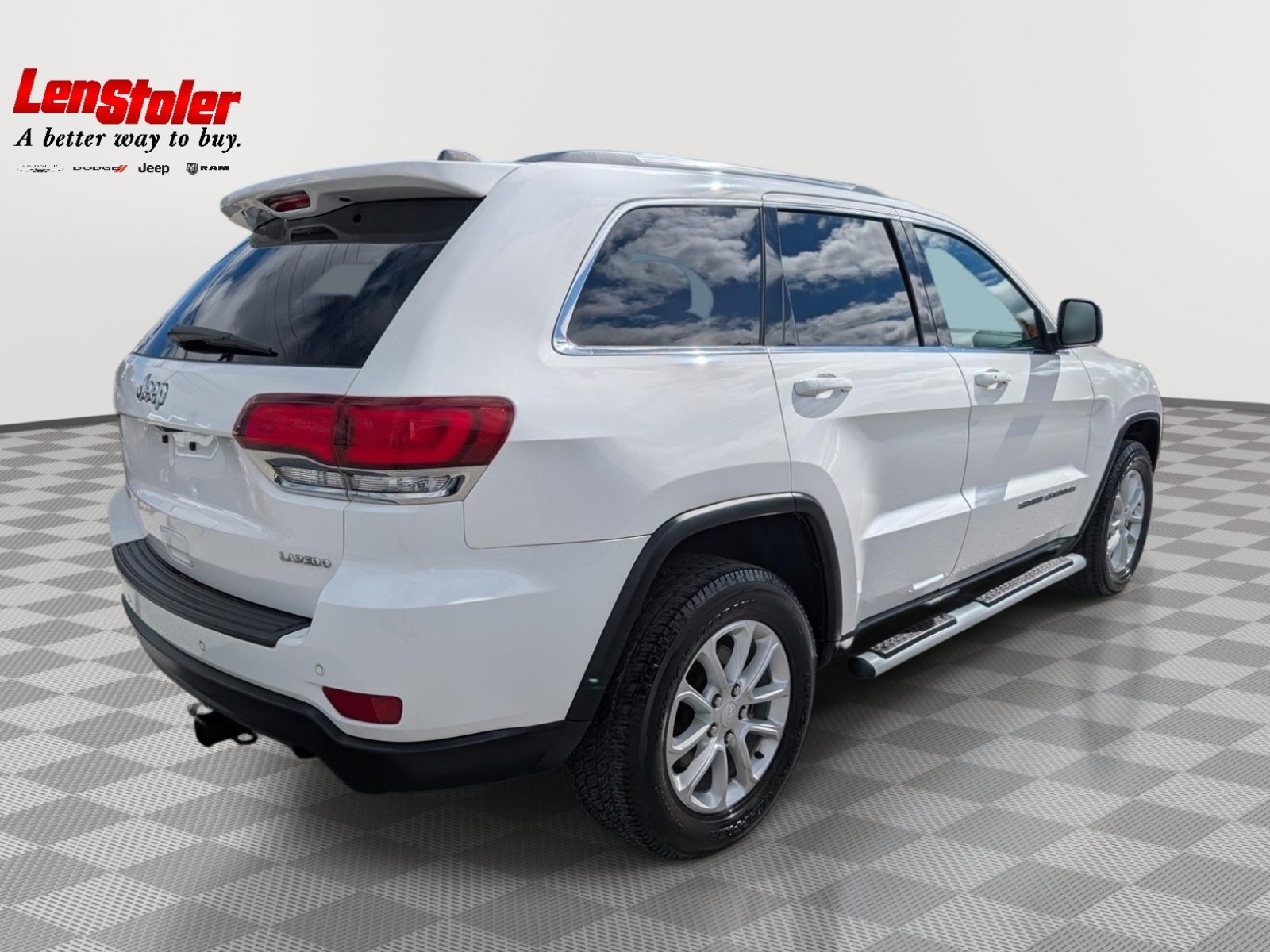 Used 2021 Jeep Grand Cherokee Laredo AWD/4WD image 5