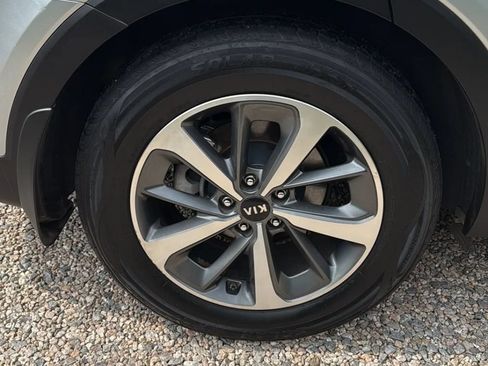 Used 2019 Kia Sorento EX FWD image 38