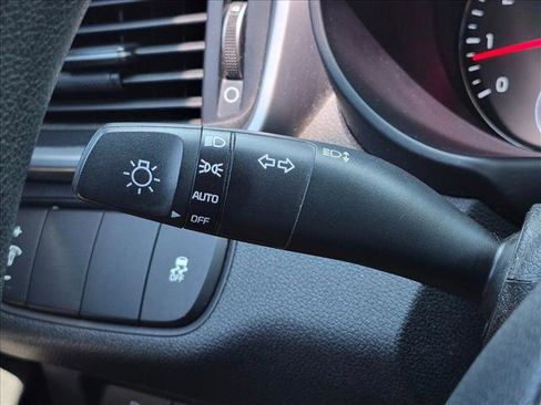 Used 2020 Kia Sorento AWD V6 image 12