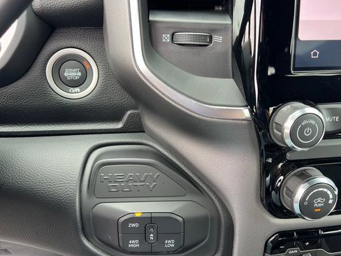 New 2026 RAM 2500 Big Horn AWD/4WD image 29