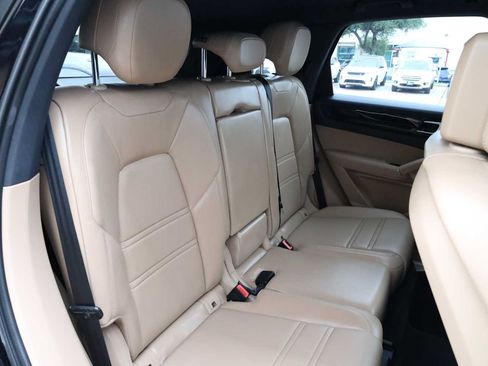 Used 2019 Porsche Cayenne AWD/4WD image 40