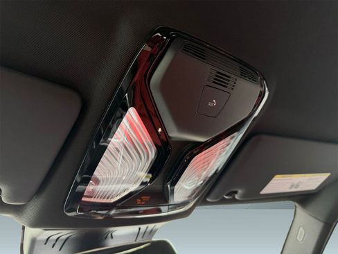 New 2027 BMW M4 xDrive Competition AWD/4WD image 12