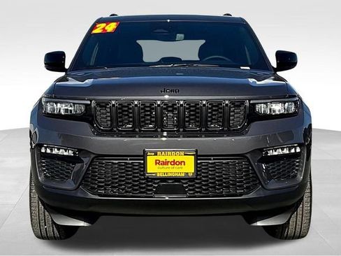 New 2024 Jeep Grand Cherokee Limited w/ Black Appearance Package image 15