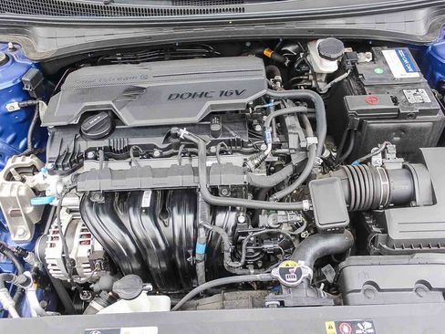Certified 2025 Hyundai Elantra SEL FWD image 36