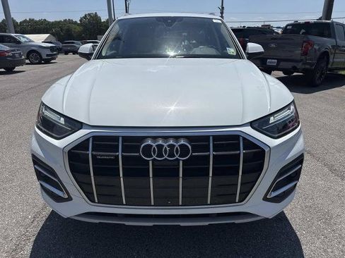 Used 2021 Audi Q5 2.0T Premium Plus w/ Premium Plus Package AWD/4WD image 2