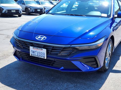 Used 2024 Hyundai Elantra SEL FWD image 10