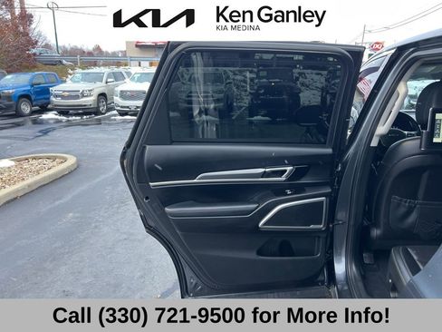 Used 2022 Kia Telluride LX image 48