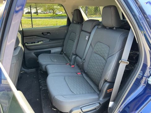 New 2026 Nissan Pathfinder SV w/ SV Premium Package AWD/4WD image 19