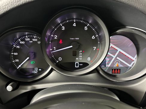 New 2026 Porsche Macan image 21