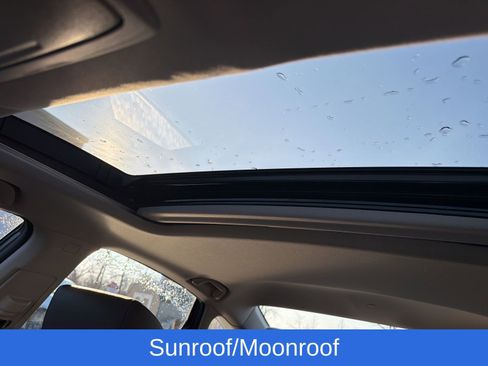 Used 2022 Honda Accord Touring image 16