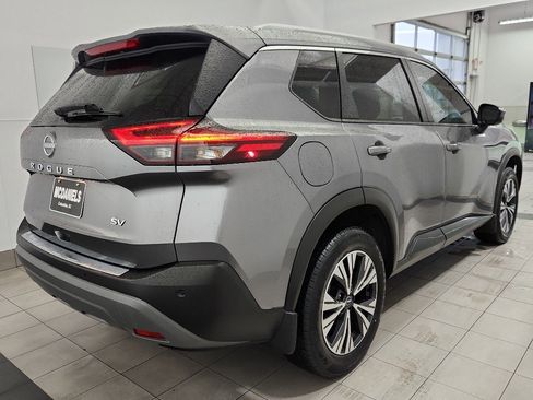 Used 2023 Nissan Rogue SV w/ SV Premium B Package image 4