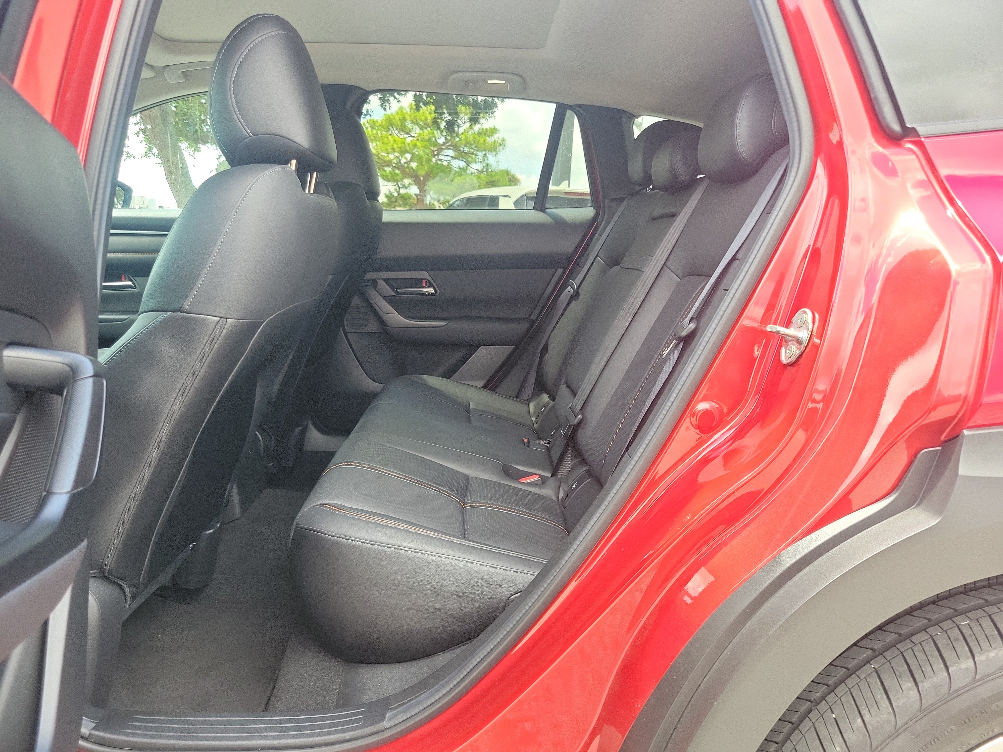 Used 2025 MAZDA CX-50 AWD 2.5 S w/ Premium Plus Pkg image 7