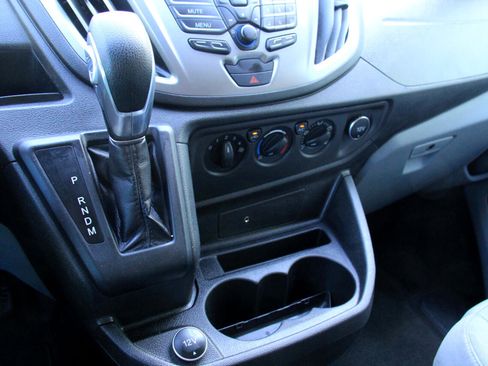 Used 2018 Ford Transit 350 XLT image 12