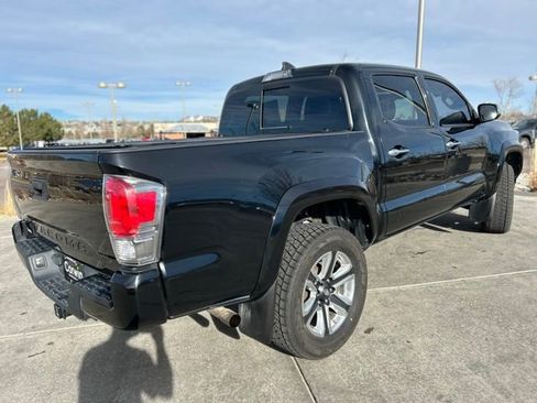 Used 2018 Toyota Tacoma Limited image 7