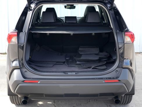 Used 2024 Toyota RAV4 XLE Premium image 9