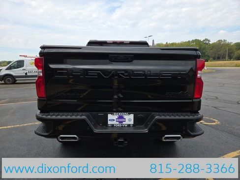 Used 2023 Chevrolet Silverado 1500 High Country image 3