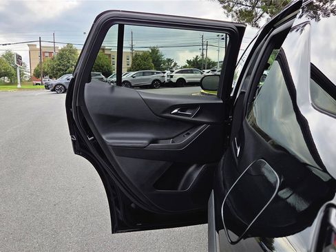 Used 2025 Chevrolet Equinox LT AWD/4WD image 26