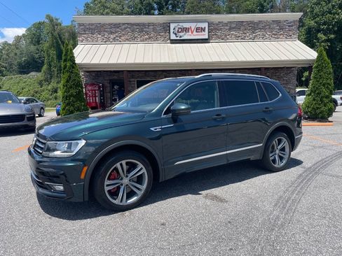 Used 2018 Volkswagen Tiguan SEL w/ R-Line Package FWD image 1