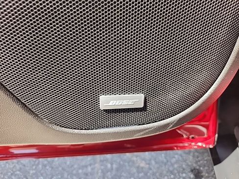 Used 2023 GMC Acadia SLT w/ Trailering Package AWD/4WD image 17