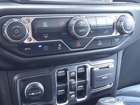 New 2023 Jeep Wrangler Unlimited Rubicon 4xe w/ Dual Top Group image 17